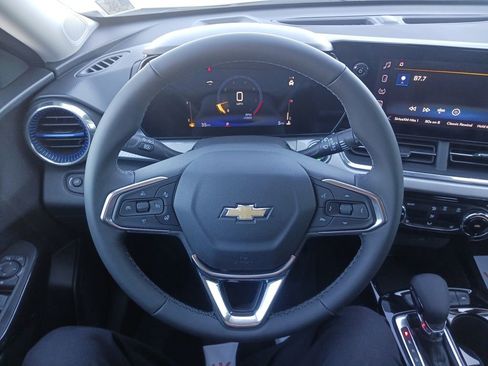 New 2026 Chevrolet Trax LT w/ Driver Confidence Package image 17