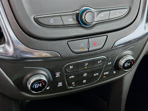 Used 2024 Chevrolet Equinox LT image 23