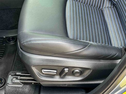 Used 2024 Toyota Corolla Cross XSE image 15