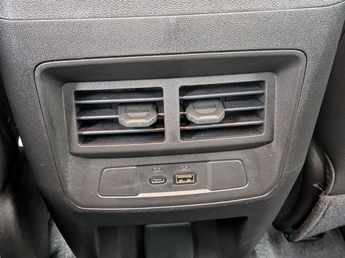 Used 2025 GMC Canyon Elevation w/ Convenience Package image 17