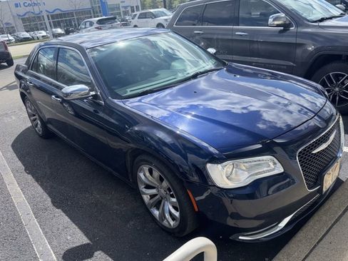 Used 2015 Chrysler 300 C image 1