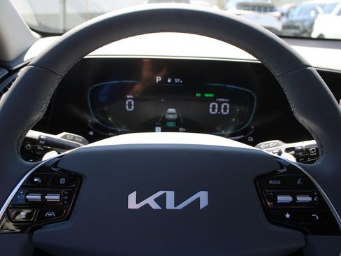 New 2026 Kia Niro EX w/ EX Premium Package FWD image 28