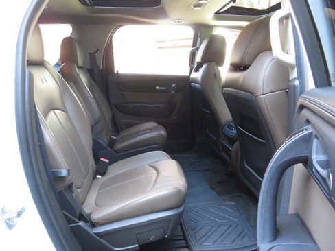 Used 2016 GMC Acadia SLT w/ Premium Edition image 21