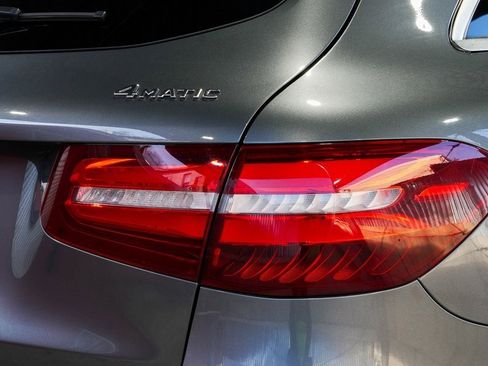 Used 2018 Mercedes-Benz GLC 300 4MATIC image 16