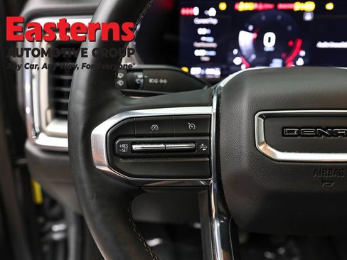 Used 2024 GMC Canyon Denali AWD/4WD image 14