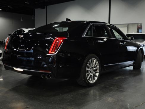 Used 2018 Cadillac CT6 Luxury image 6