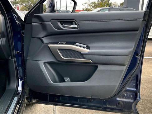 Used 2024 Nissan Pathfinder Platinum w/ Cargo Package image 20