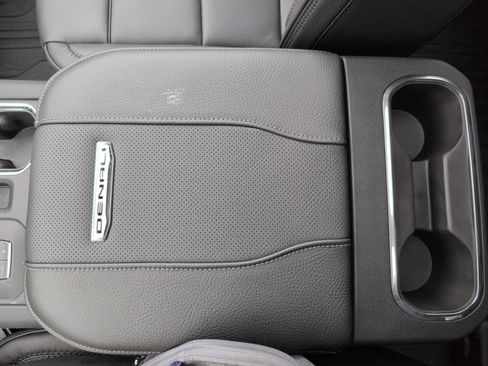 New 2026 GMC Sierra 2500 Denali w/ Denali Reserve Package image 27