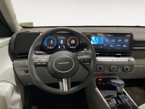 New 2026 Hyundai Kona SE image 12