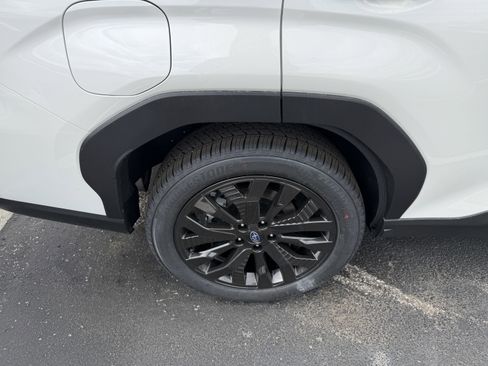 New 2026 Subaru Forester Sport AWD/4WD image 8