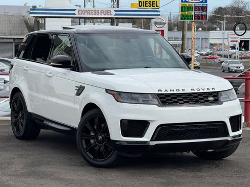 Used 2020 Land Rover Range Rover Sport HSE image 11