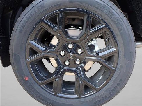 New 2026 Ford Maverick Lobo image 7