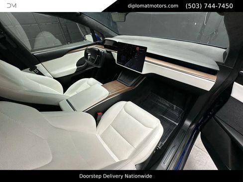 Used 2022 Tesla Model X image 18