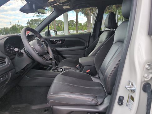 Used 2025 Subaru Forester Touring AWD/4WD image 16