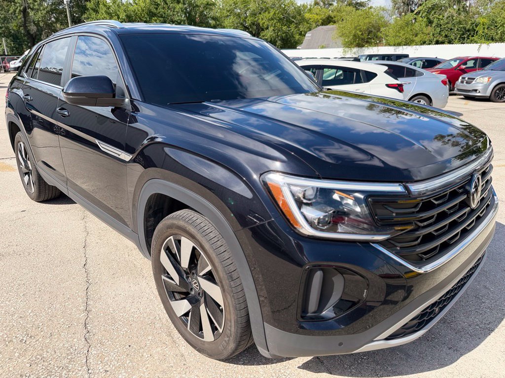 Used 2024 Volkswagen Atlas Cross Sport SE FWD image 7