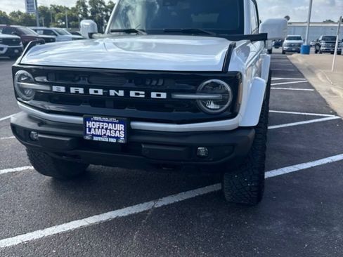 Used 2024 Ford Bronco Outer Banks AWD/4WD image 10