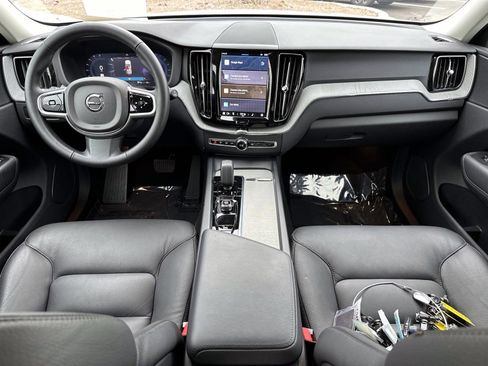 Certified 2025 Volvo XC60 B5 Plus image 16