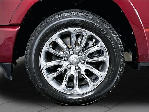 Used 2021 RAM 1500 Laramie w/ Laramie Southwest Edition RWD image 10