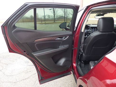 Used 2023 Buick Envision Avenir FWD image 34