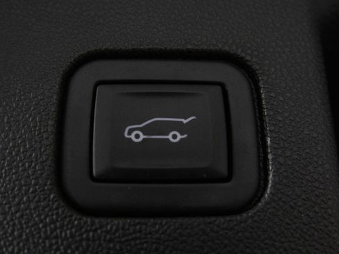 Certified 2023 Chevrolet Equinox LT image 38