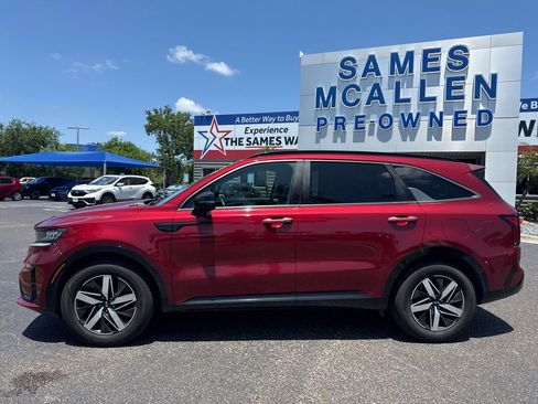 Used 2021 Kia Sorento S FWD image 2