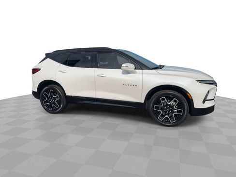 Used 2023 Chevrolet Blazer RS w/ Driver Confidence II Package FWD image 9