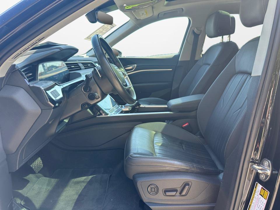Used 2024 Audi Q8 e-tron Premium AWD/4WD image 9