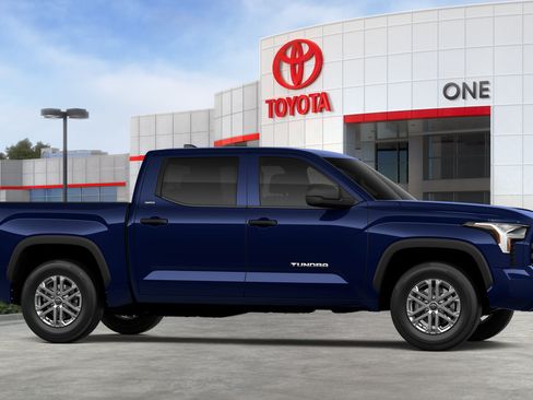 New 2026 Toyota Tundra SR5 w/ SR5 Convenience Package AWD/4WD image 83