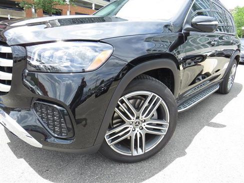 Used 2026 Mercedes-Benz GLS 450 4MATIC image 30