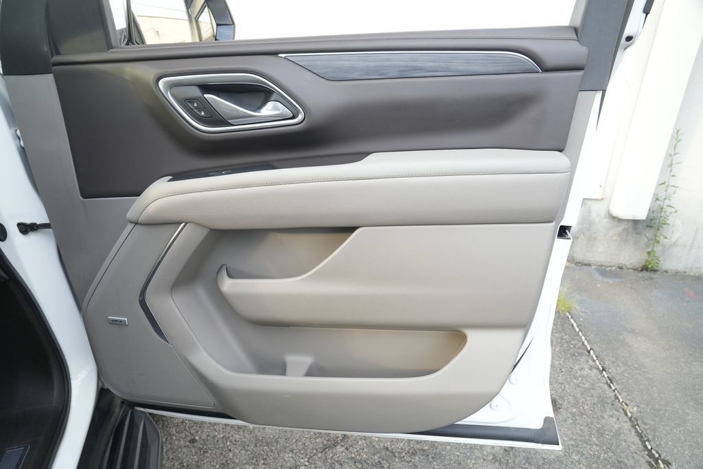 Used 2024 GMC Yukon SLT RWD image 36