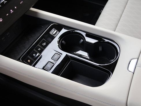 New 2025 Nissan Murano Platinum w/ Cargo Package image 14