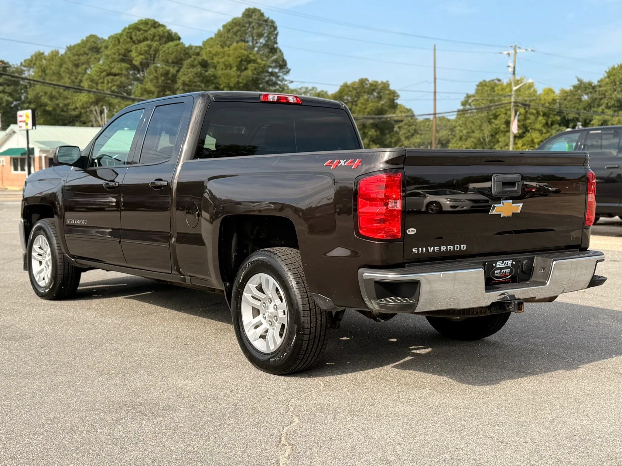 Used 2018 Chevrolet Silverado 1500 LT w/ All Star Edition AWD/4WD image 7