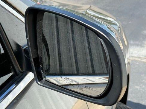 Used 2017 Jeep Cherokee Latitude w/ Cold Weather Group image 15