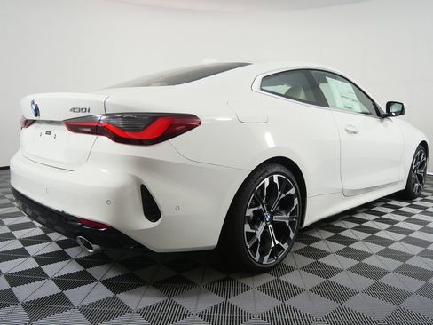 New 2026 BMW 430i Coupe w/ Premium Package image 3
