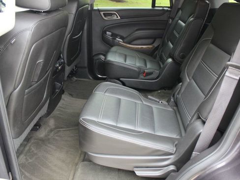 Used 2015 GMC Yukon Denali w/ Touring Package AWD/4WD image 31