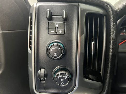 Used 2019 Chevrolet Silverado 1500 LT w/ All Star Edition image 16