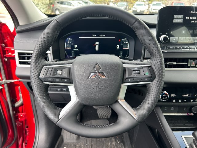 Used 2025 Mitsubishi Outlander SE AWD/4WD image 23