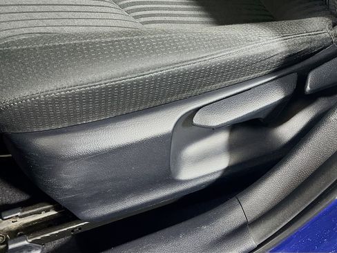 Used 2016 Toyota Prius Three image 17