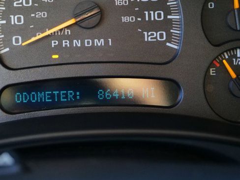 Used 2006 GMC Sierra 3500 SLE w/ Heavy-Duty Power Package image 12