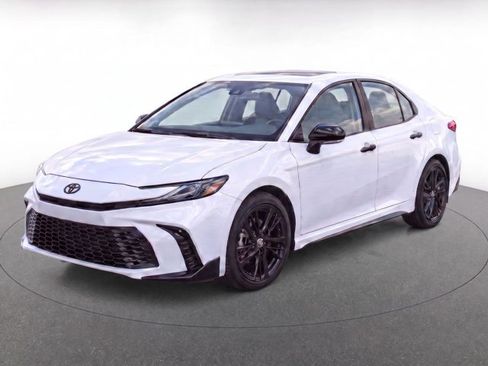 Used 2026 Toyota Camry Hybrid w/ Multimedia Upgrade Package AWD/4WD image 9