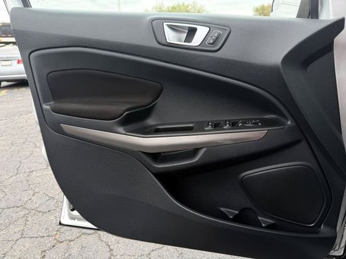 Used 2019 Ford EcoSport SE image 24