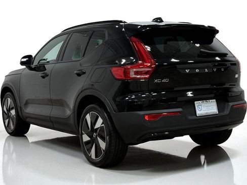 Used 2024 Volvo XC40 Recharge Core w/ Protection Package Premier image 11