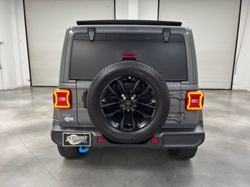 Used 2022 Jeep Wrangler Unlimited Sahara w/ Cold Weather Group image 7