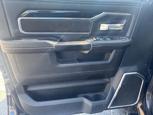 Used 2022 RAM 3500 Laramie w/ Night Edition image 10