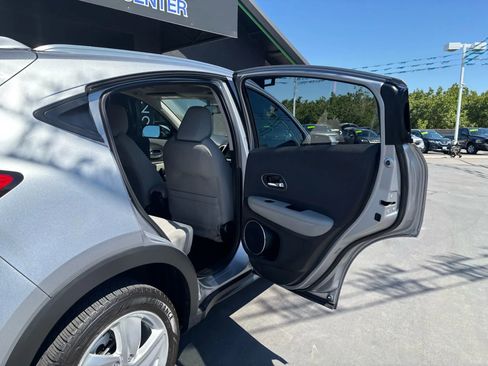 Used 2019 Honda HR-V EX image 14