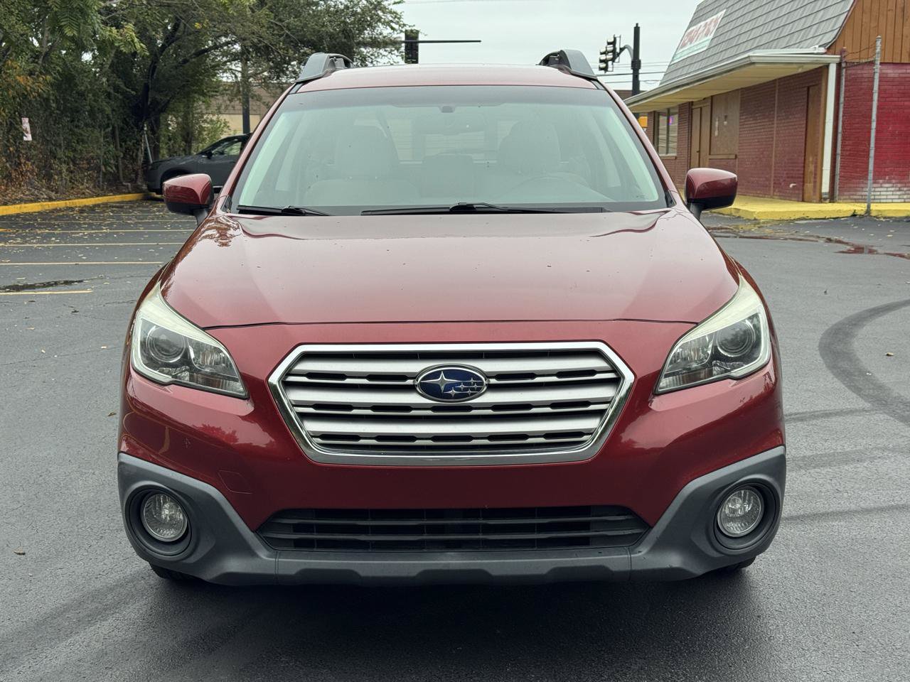 Used 2015 Subaru Outback 2.5i Premium AWD/4WD image 2