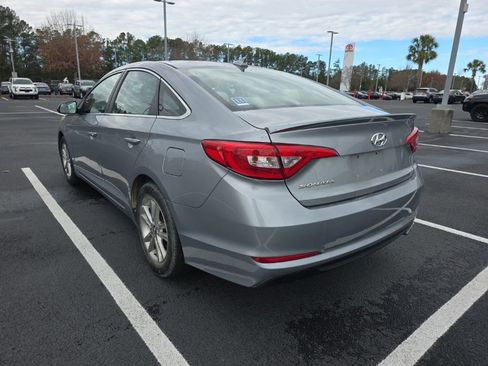Used 2017 Hyundai Sonata SE image 5