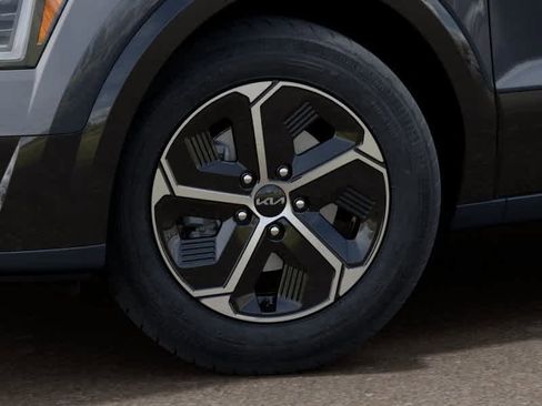 New 2026 Kia Niro FWD image 9