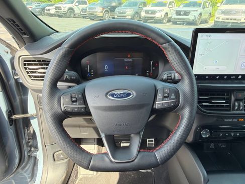 Used 2024 Ford Escape ST-Line w/ Tech Pack #1 FWD image 12