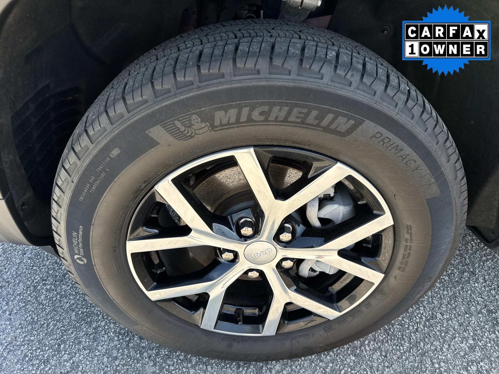 Used 2024 Jeep Grand Cherokee Limited RWD image 11